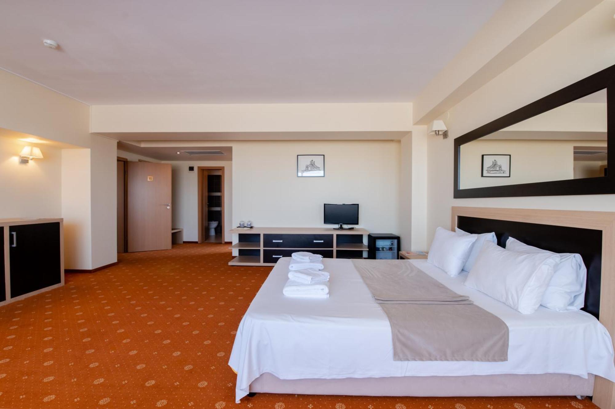 Hotel Oxford By Timhotels Timişoara Buitenkant foto