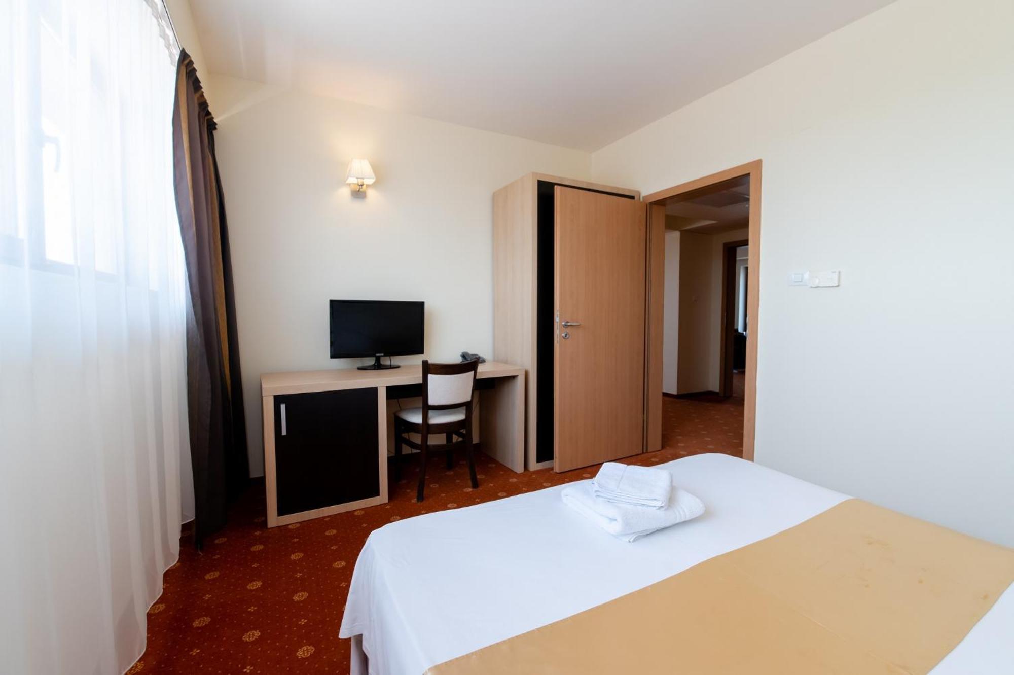 Hotel Oxford By Timhotels Timişoara Buitenkant foto