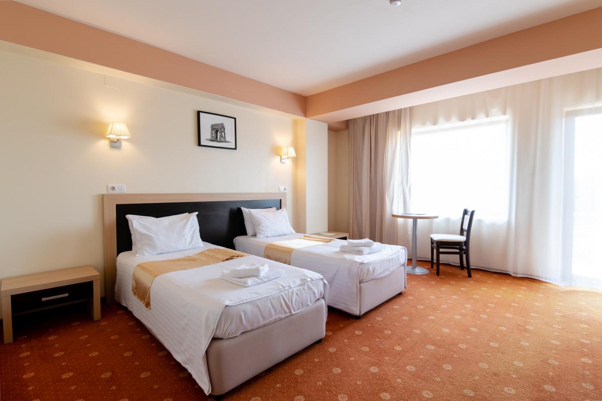 Hotel Oxford By Timhotels Timişoara Buitenkant foto